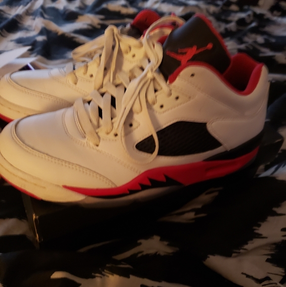 Jordan retro 5 - Picture 2 of 3